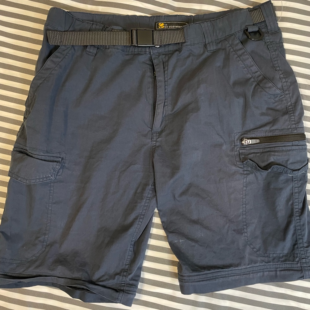 Navy Cargo Shorts Size 32 BC Clothing
